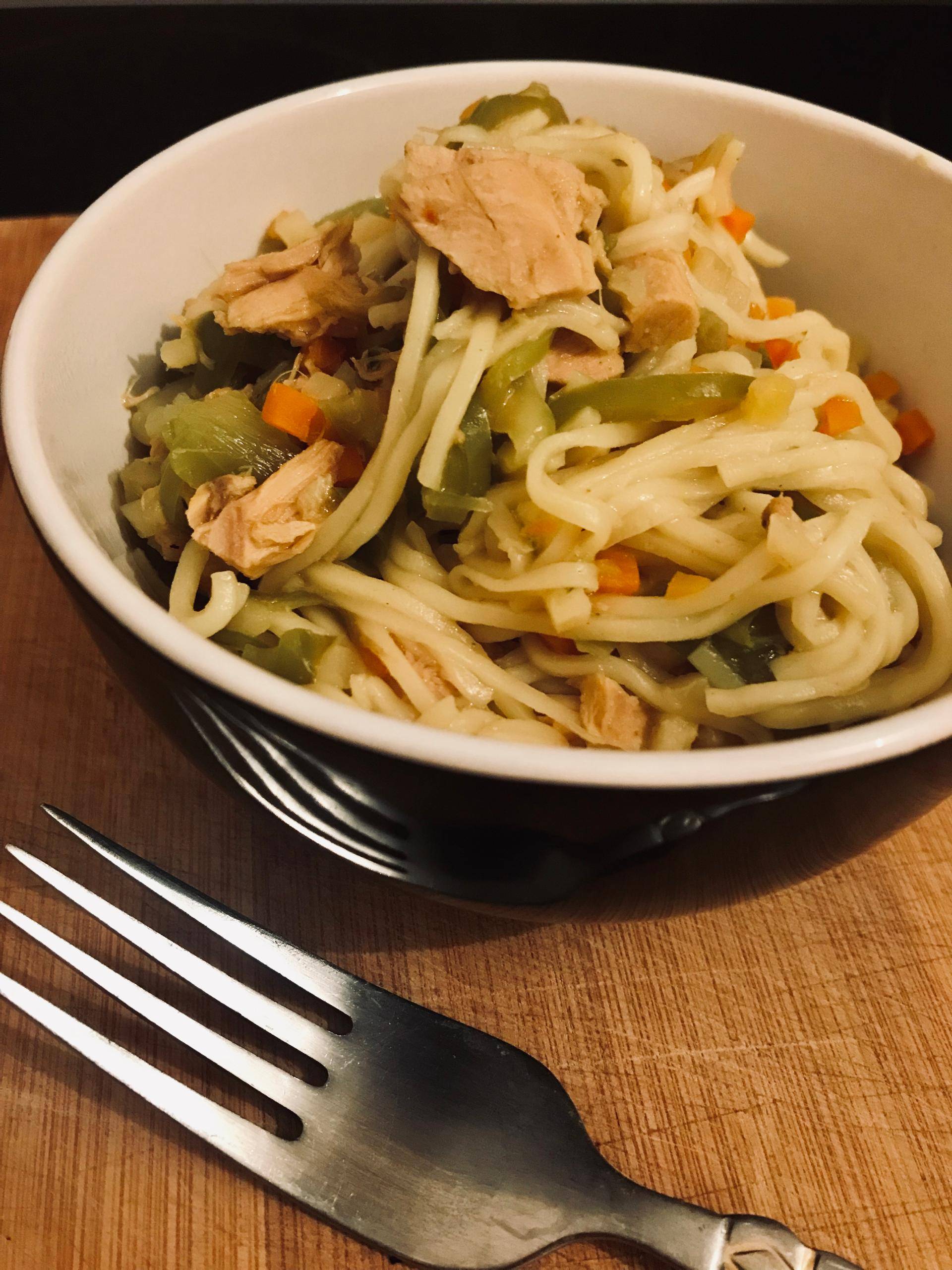 Nouilles chinoises au thon & petits légumes - Recette Cookeo | Moulinex