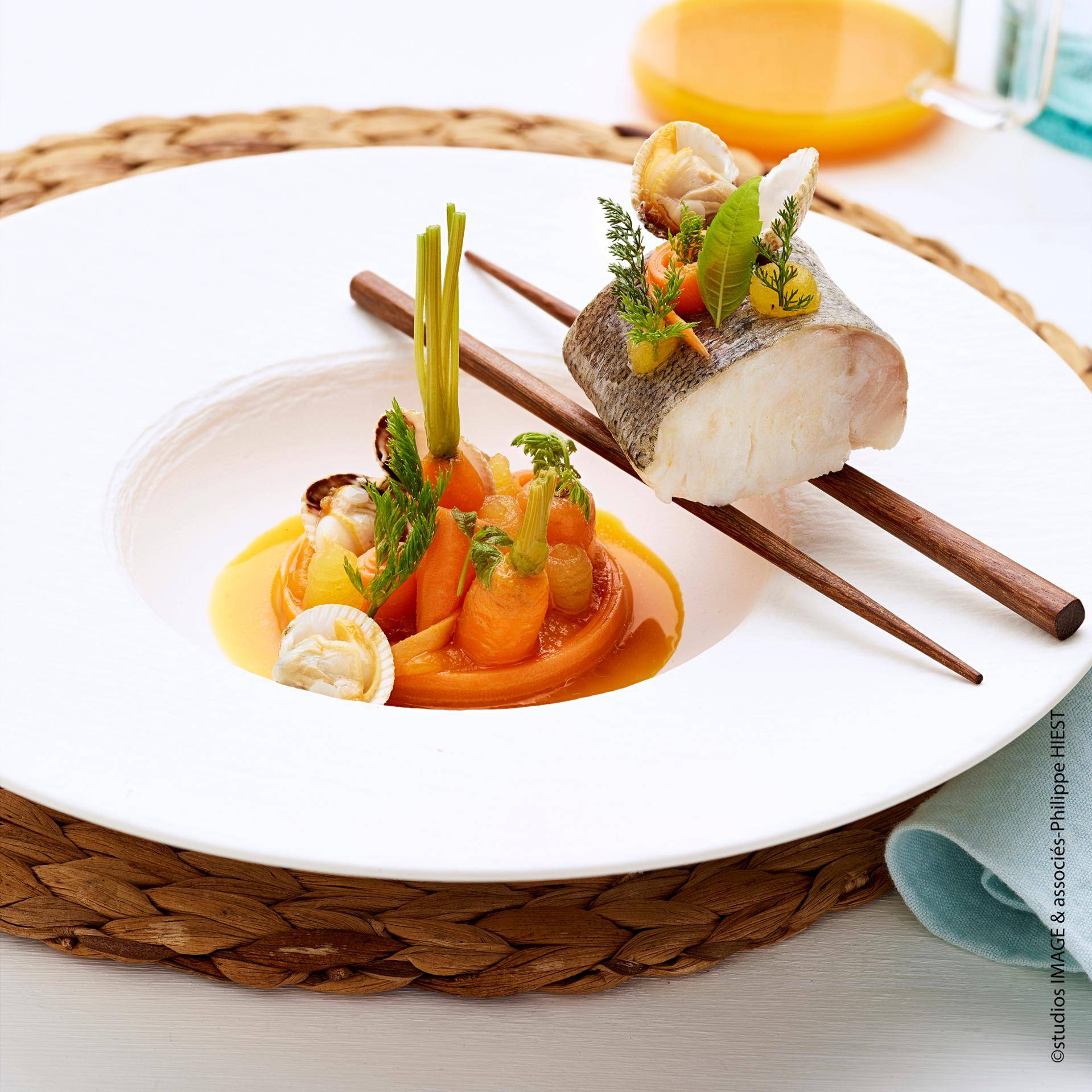 Dos de merlu de ligne (Chef Martial Roncen - Restaurant Dr Wine, Dijon) - Recette Cuiseur vapeur | Moulinex