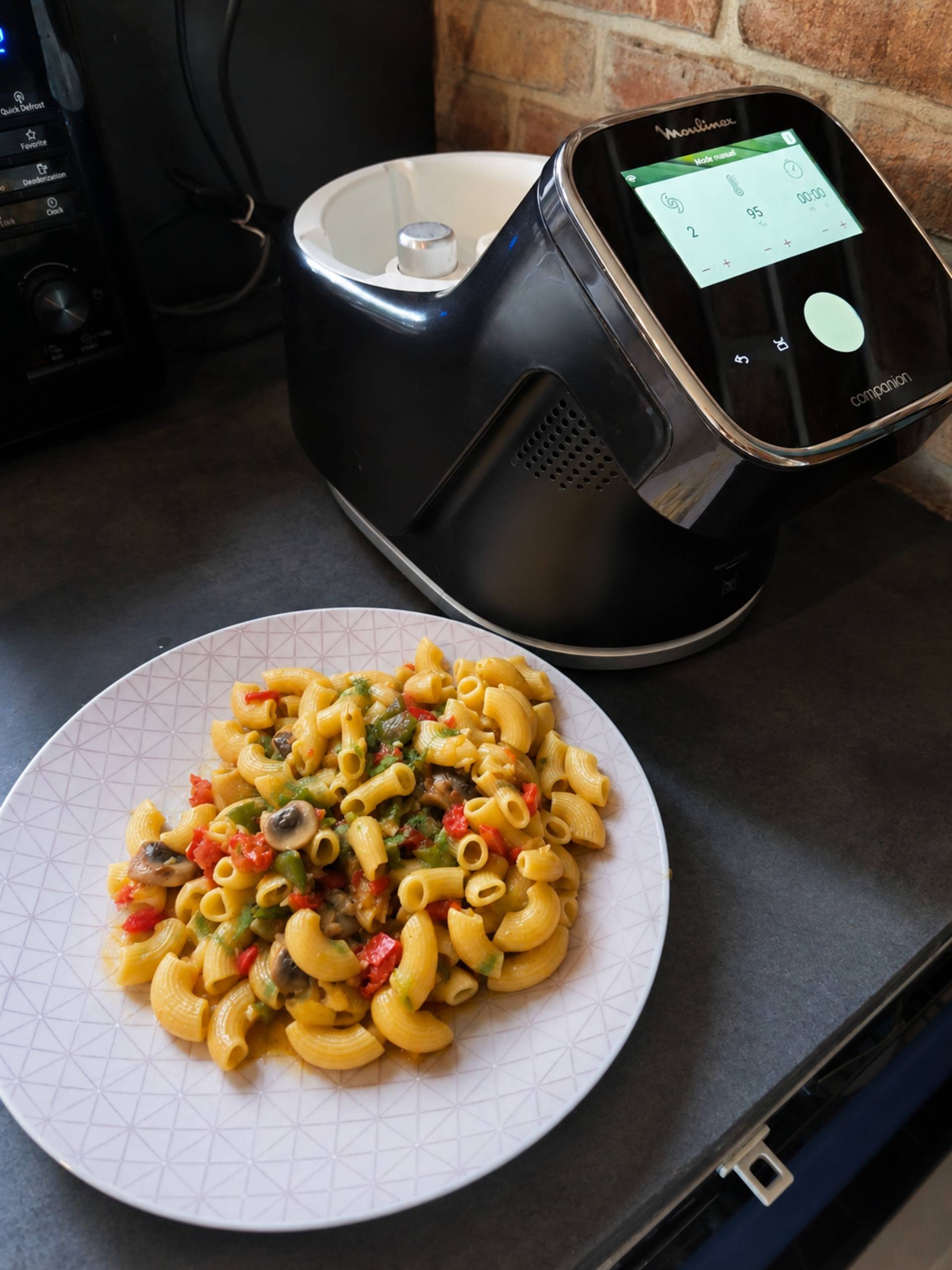 Pâtes aux poivrons et champignons - Recette Companion Connect XL | Moulinex