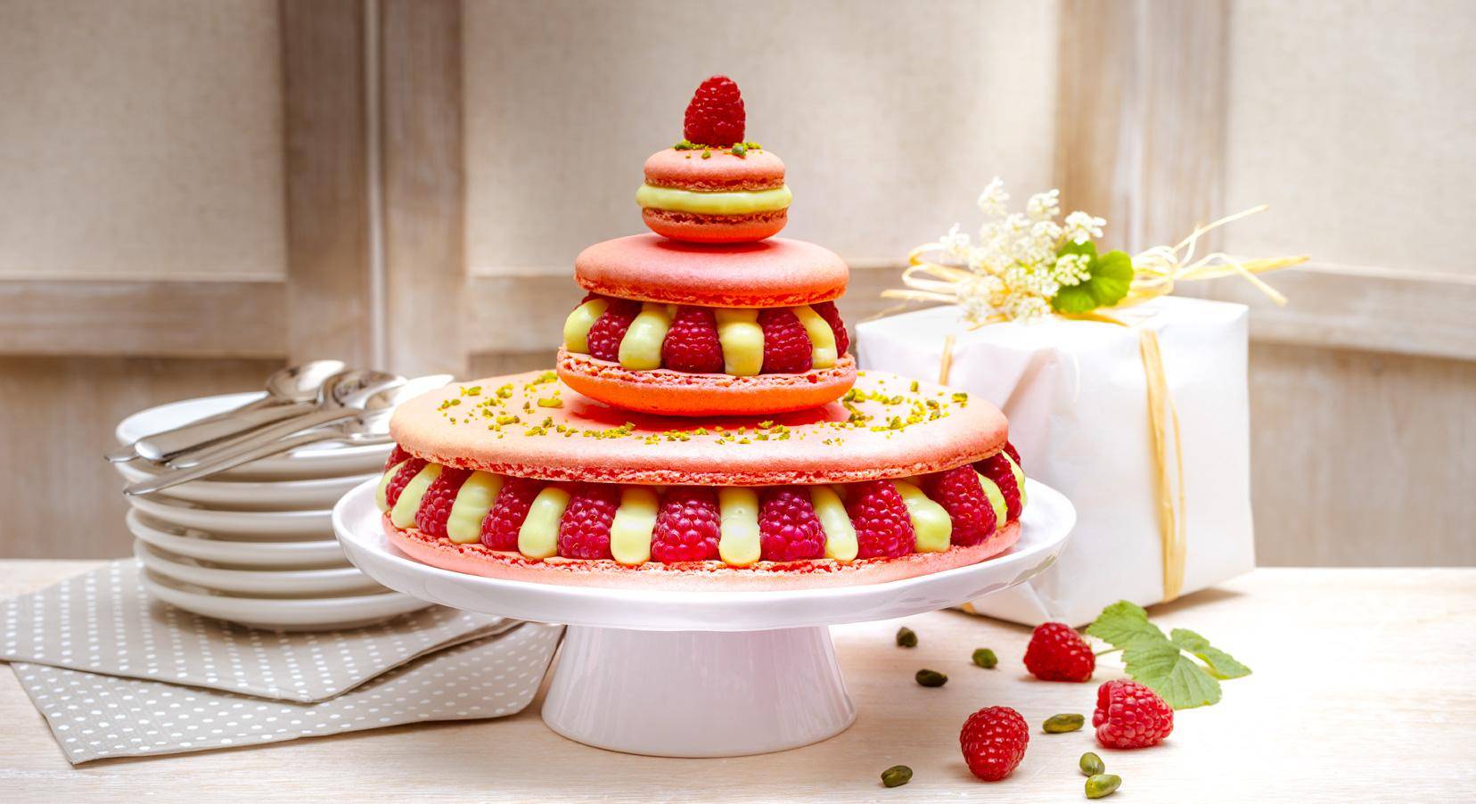 Macaron XXL crème pistache et framboises - Recette Companion | Moulinex