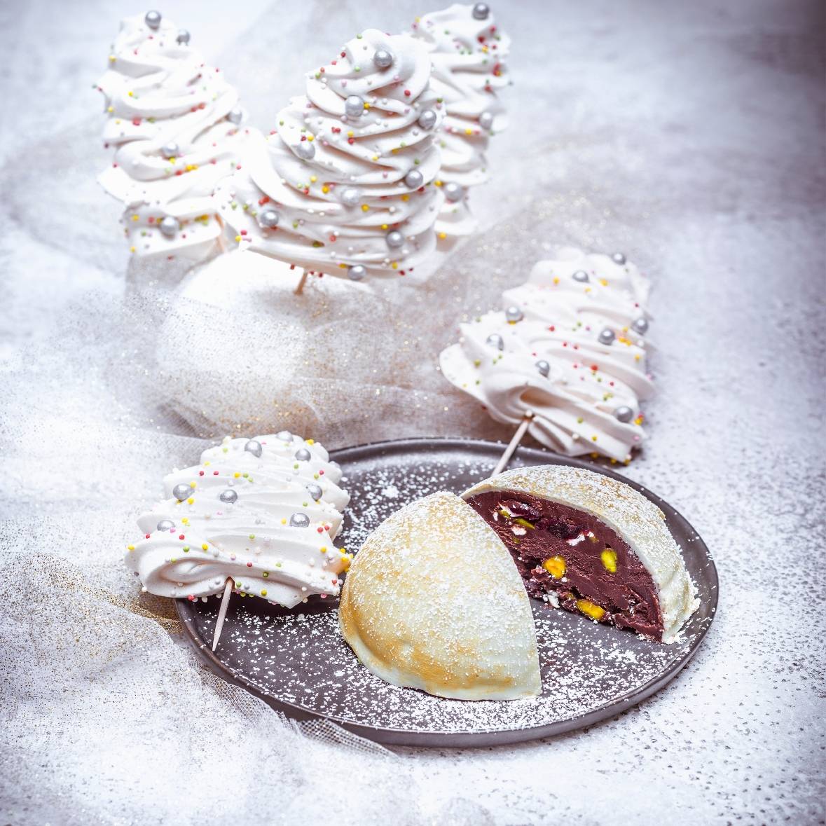 Sucettes de sapins meringués et dômes tout choco - Recette Companion | Moulinex