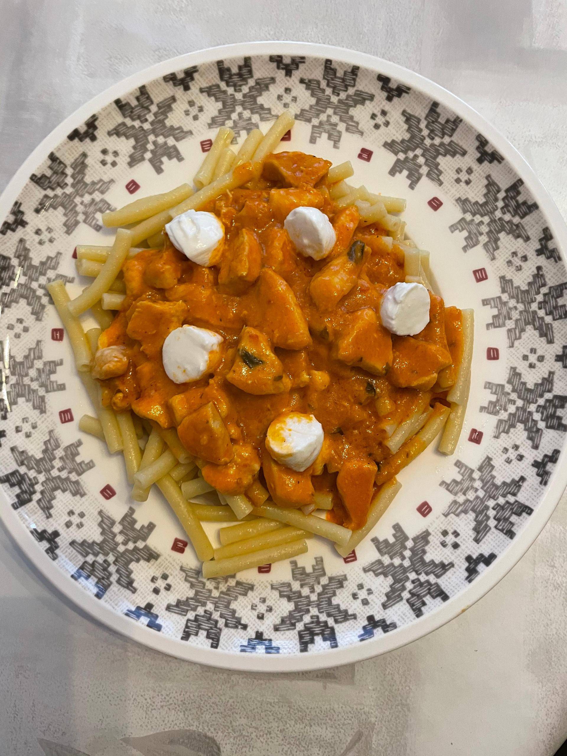 Émincé de poulet au Pesto Rosso et mozzarella - Recette Companion Connect XL | Moulinex