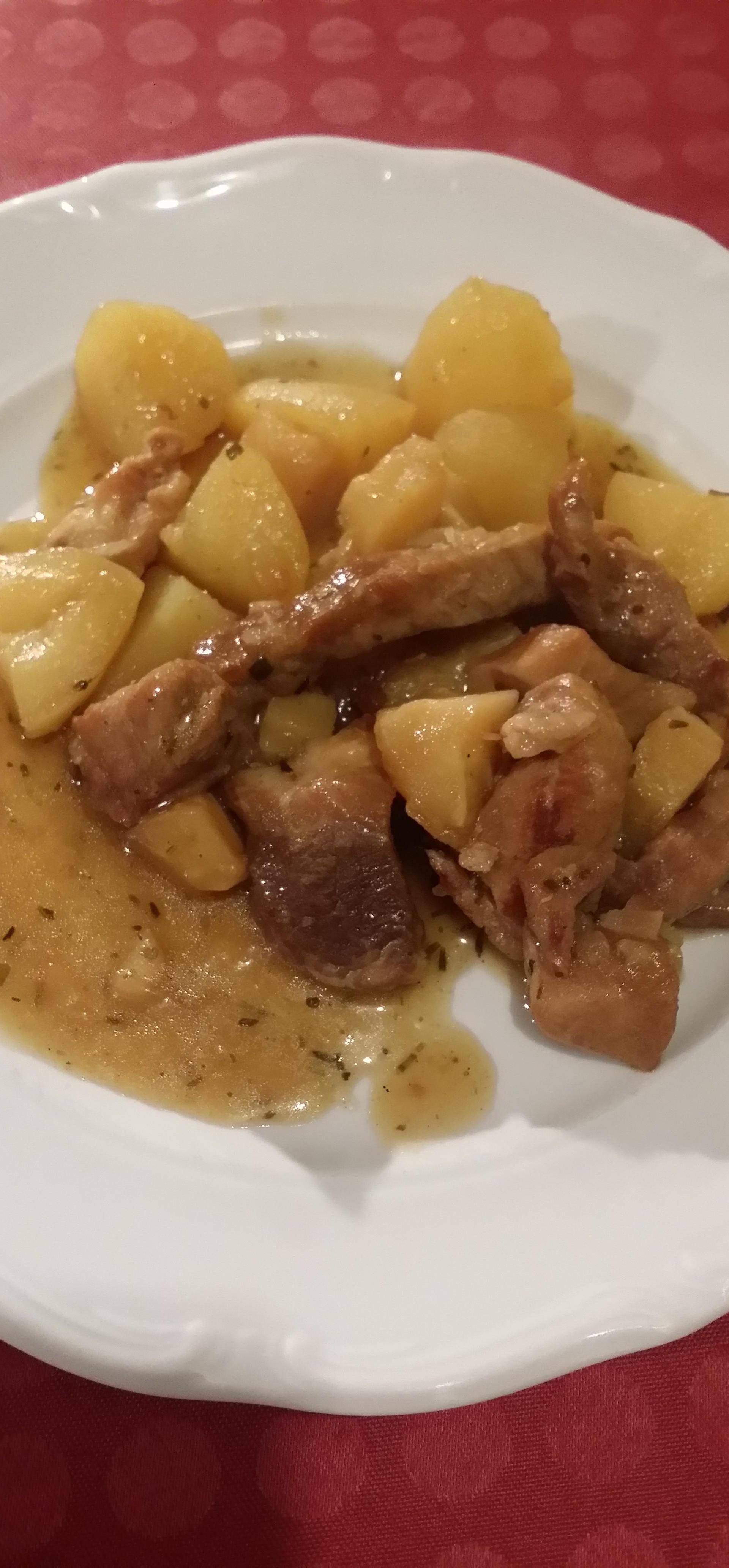 Sauté de porc aux pommes de terre et panais - Recette Cookeo | Moulinex