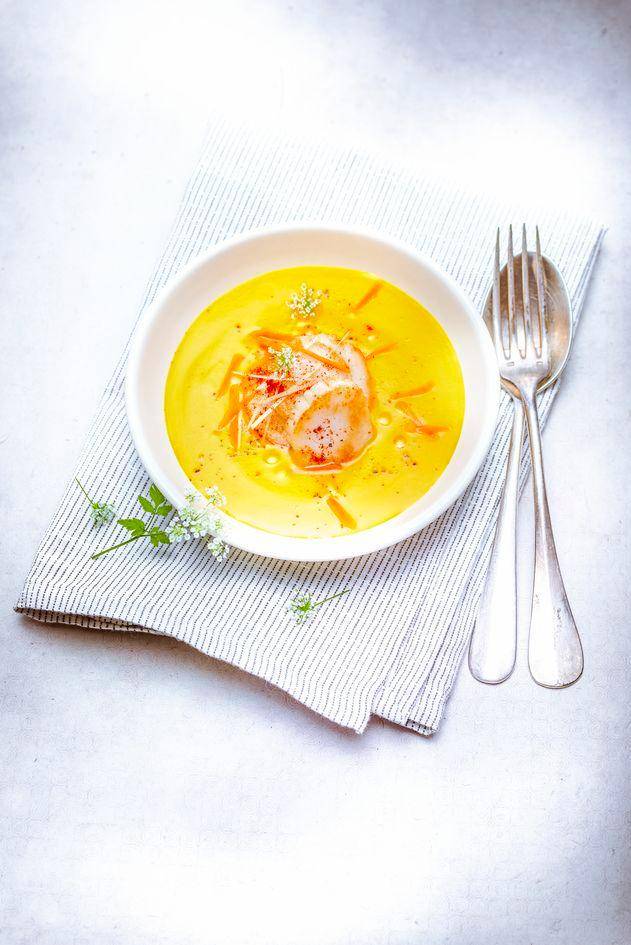 Soupe de carottes, citronnelle, coco et noix de Saint-Jacques rôties - Recette Perfectmix Cook | Moulinex