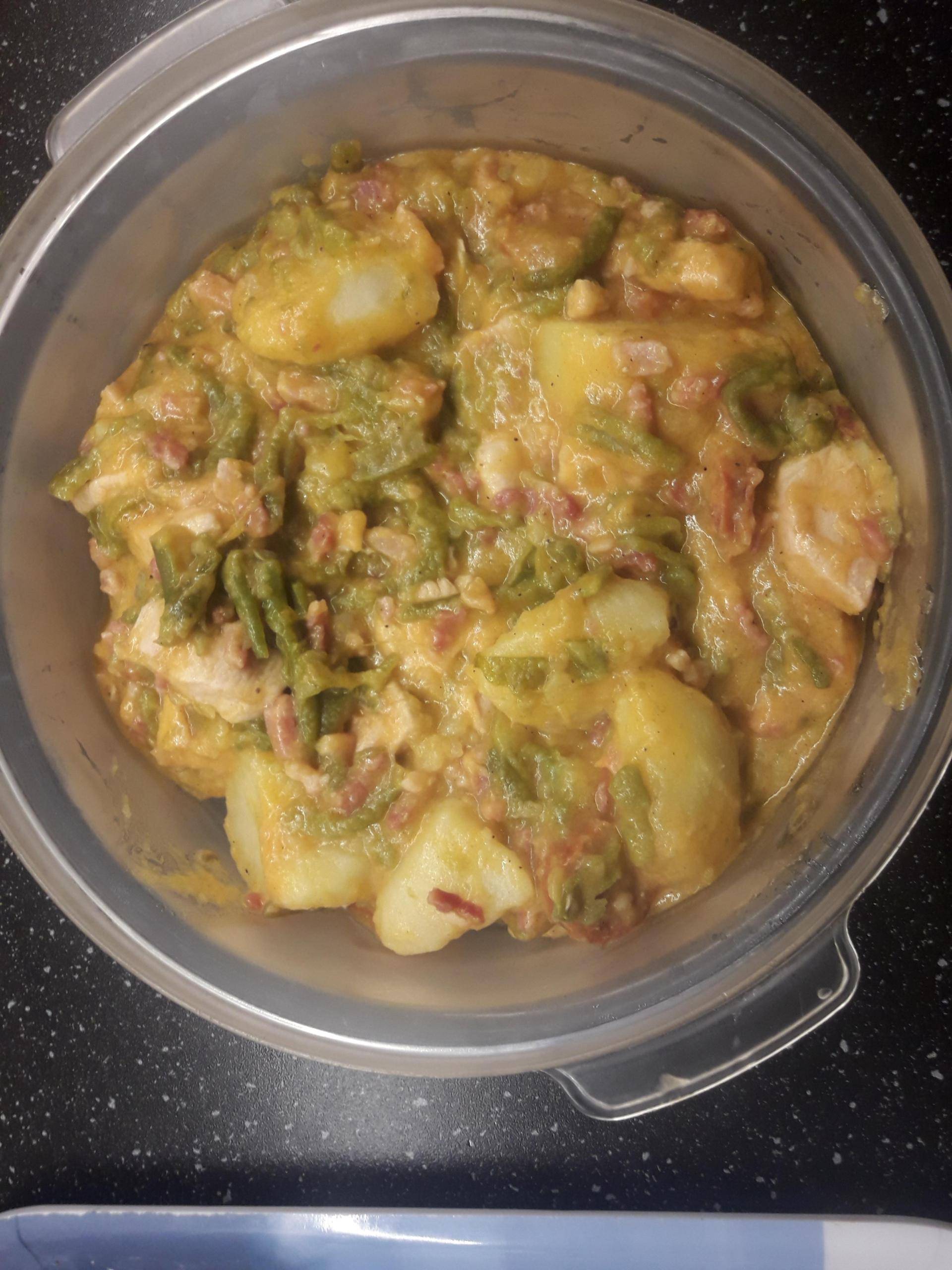 Potée de pommes de terre haricots et ses 3 viandes - Recette Cookeo | Moulinex