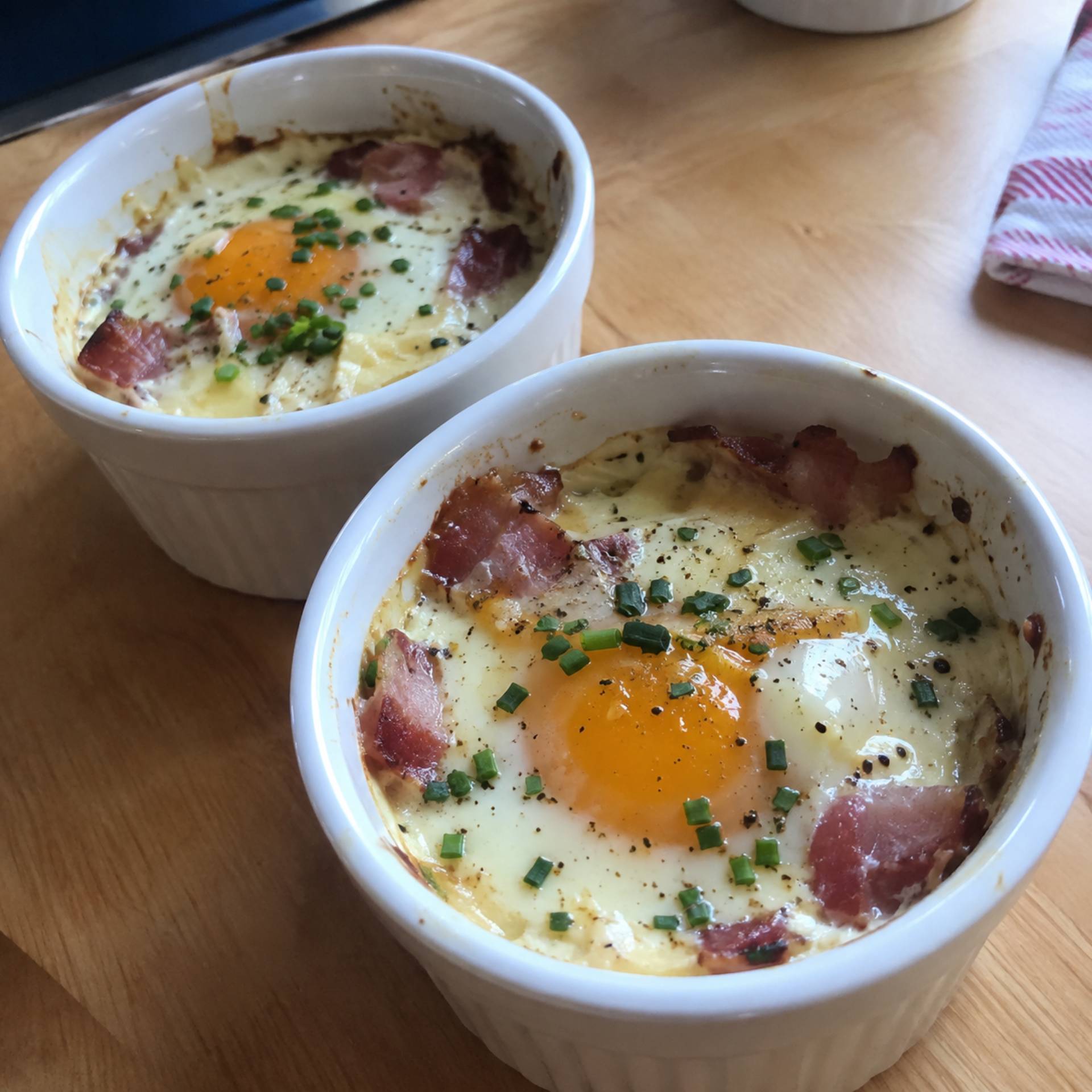 Oeufs cocotte aux bacon - Recette Cookeo V3 Mini | Moulinex