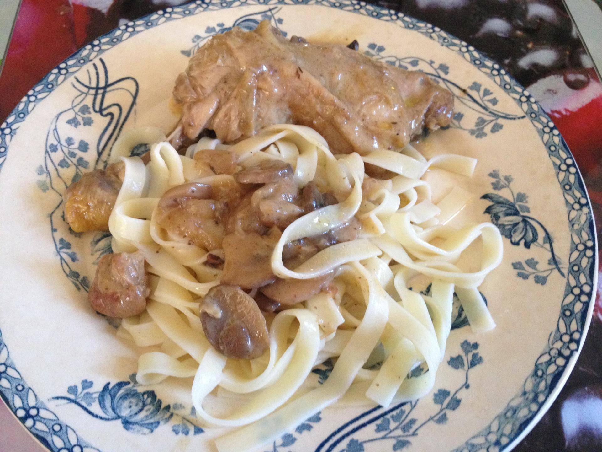 Cuisses de poulet et tagliatelles à la crème - Recette Cookeo V3 | Moulinex