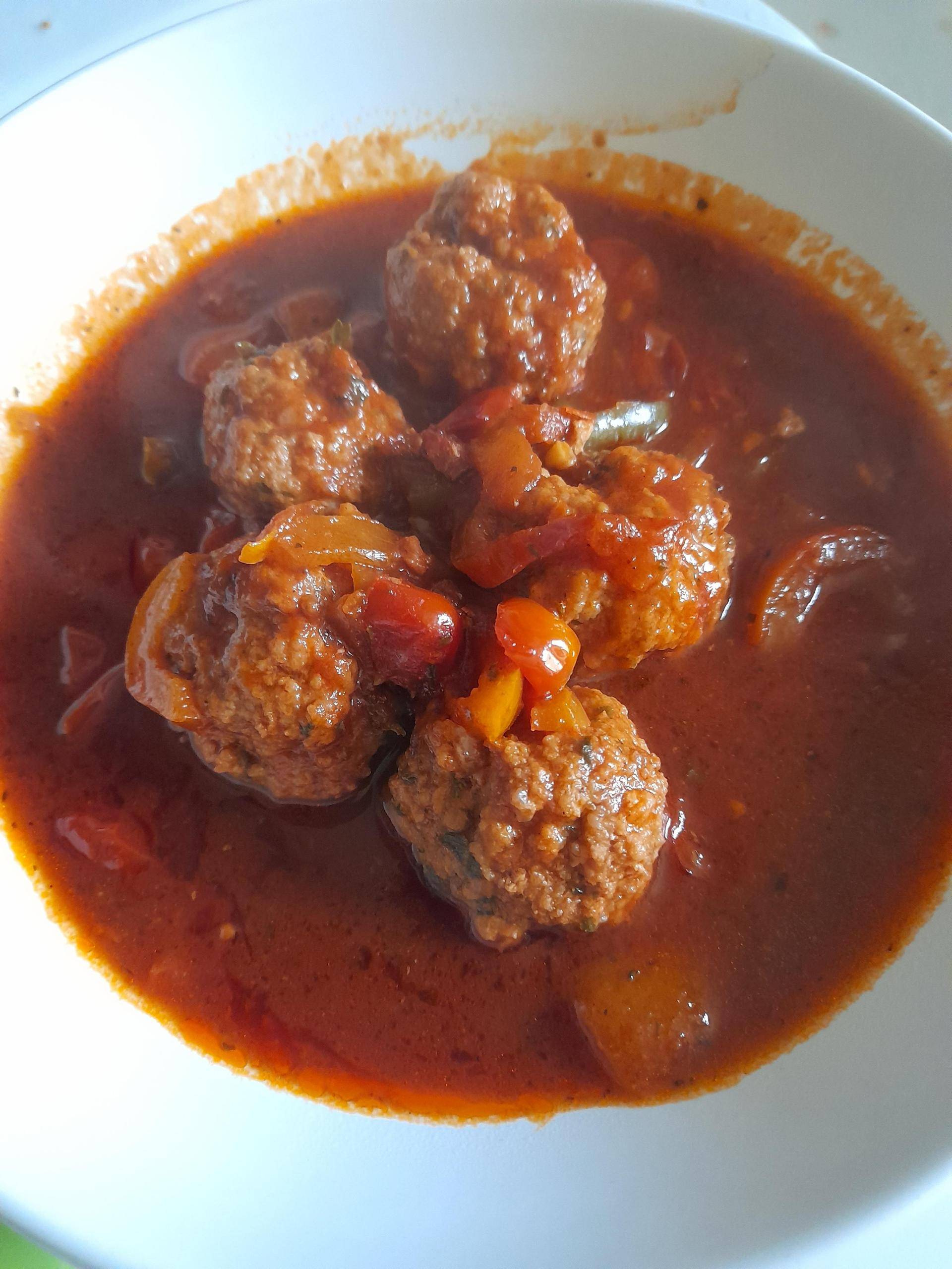 Boulettes de viande, sauce tomate et poivrons - Recette Cookeo | Moulinex