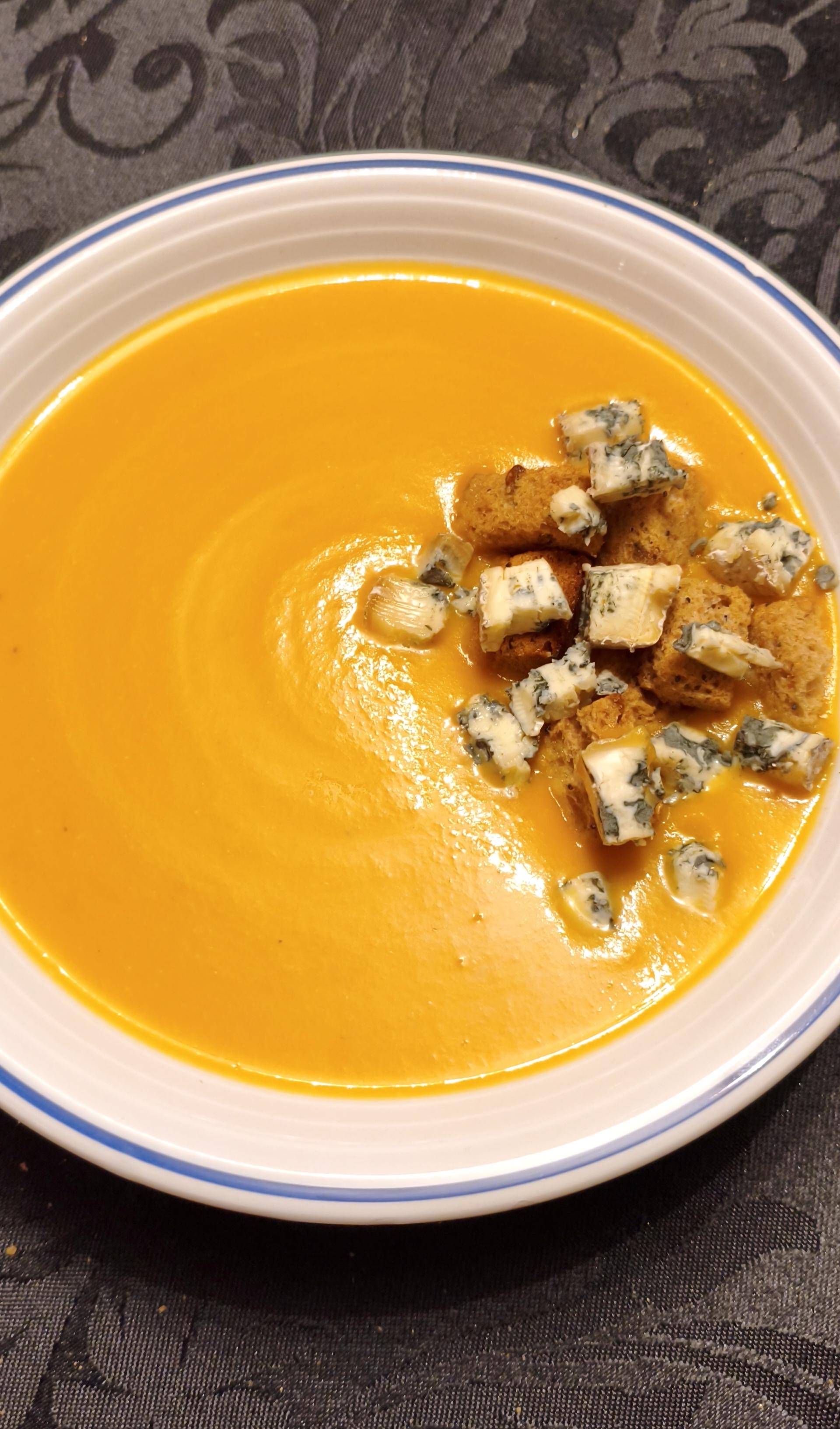 Potage de patates douces aux poires et au bleu d'Auvergne - Recette Companion Connect XL | Moulinex