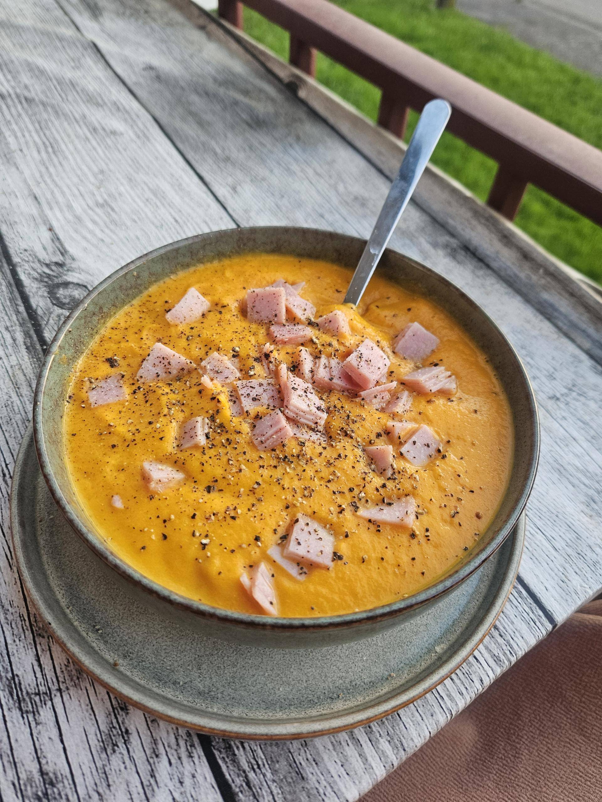 Soupe de carottes, vache qui rit et jambon - Recette Cookeo | Moulinex