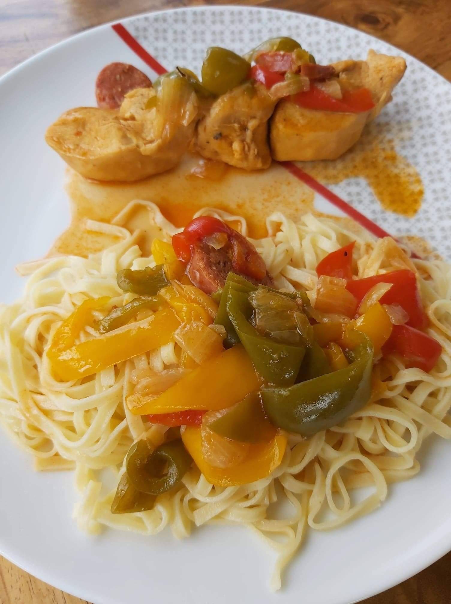 Poulet poivrons chorizo - Recette Cookeo | Moulinex