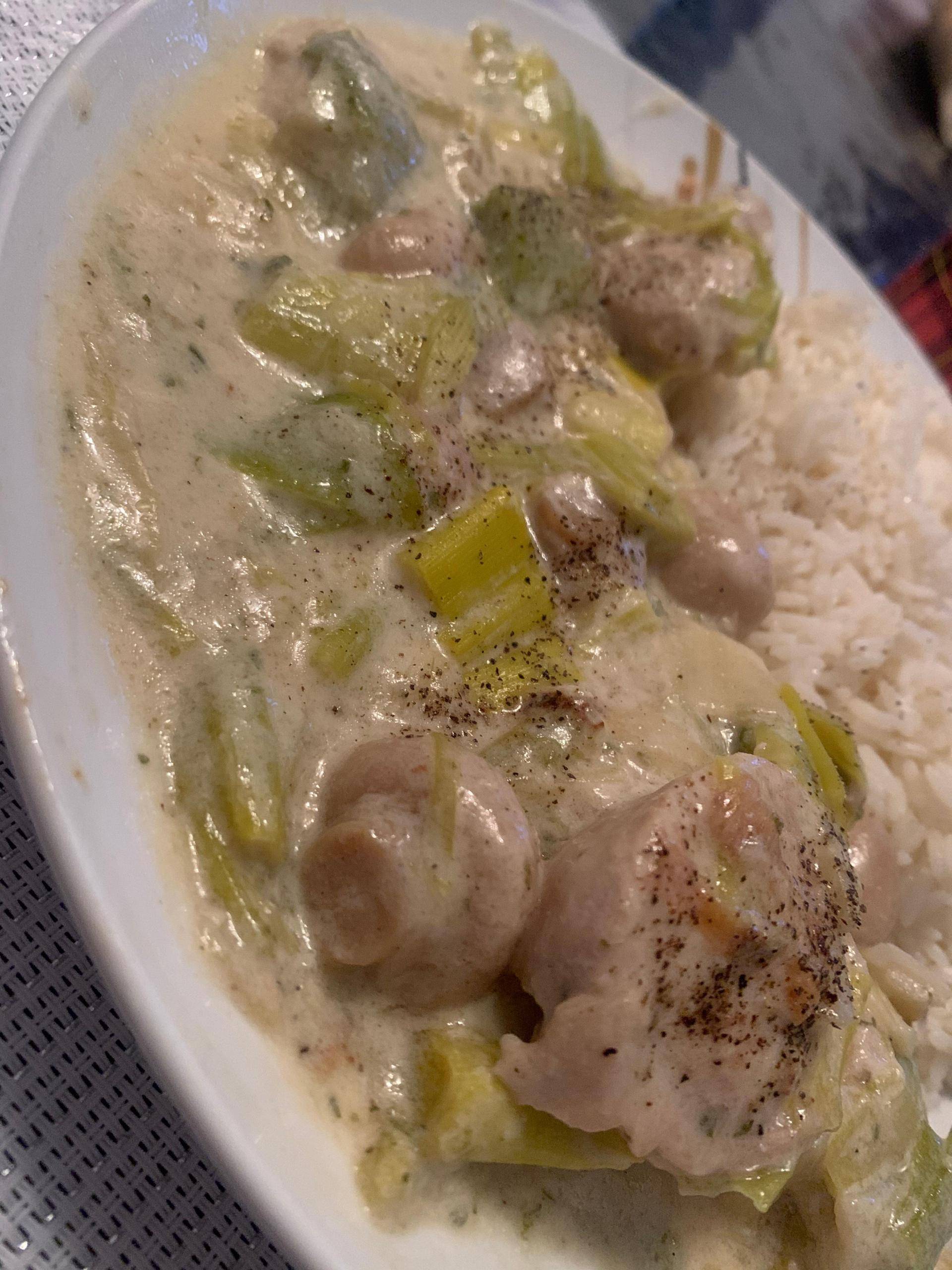 Escalope de poulet poireaux à la crème - Recette Cookeo | Moulinex