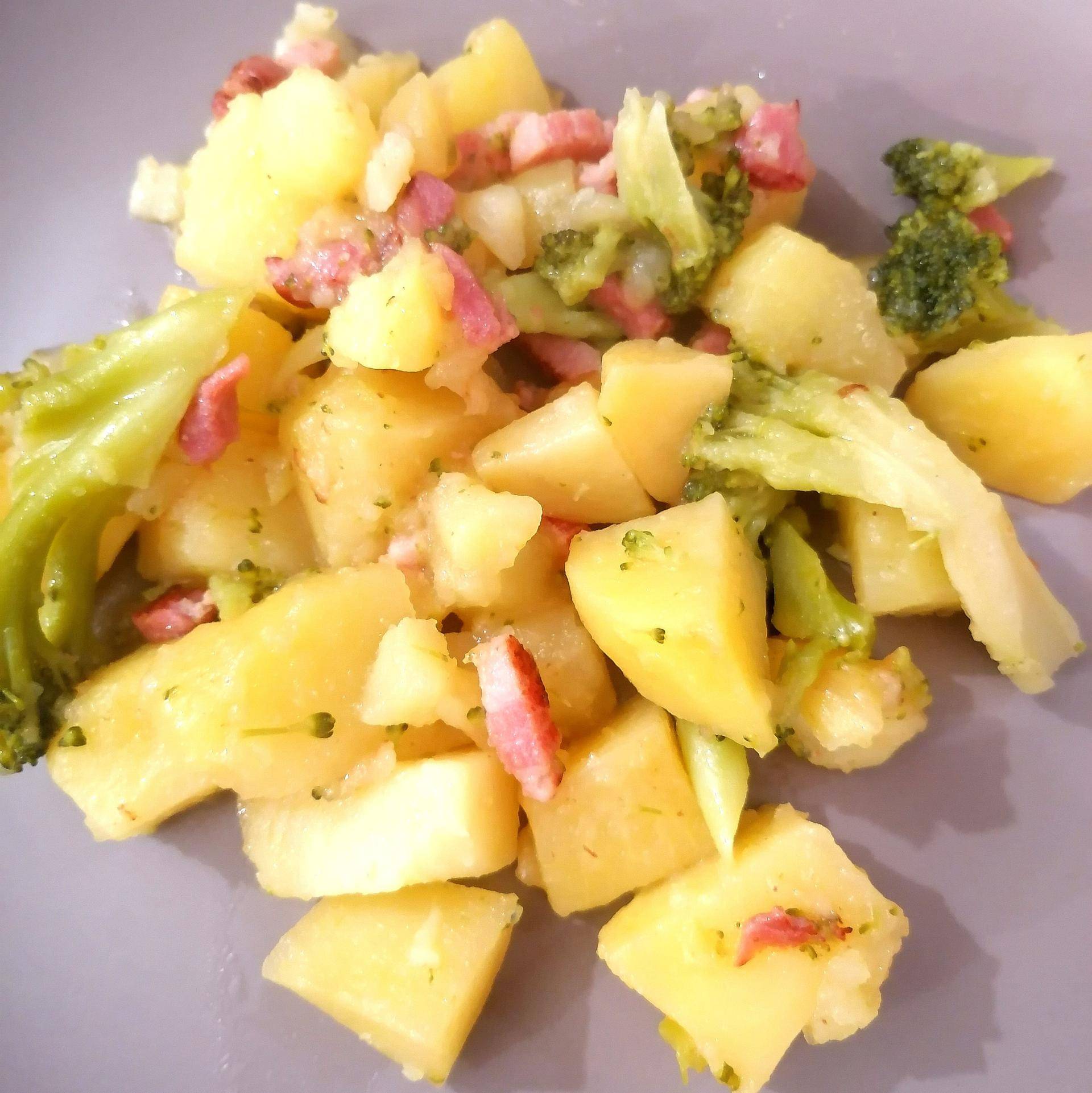 Pommes de terre, brocolis et lardons - Recette Cookeo | Moulinex