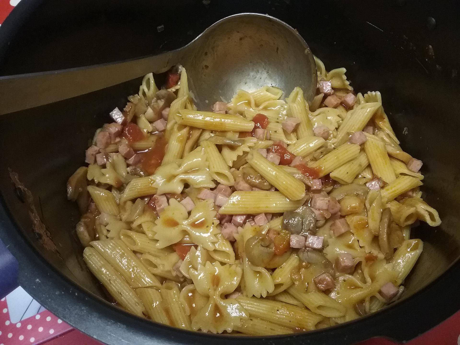 Penne tomate champignons jambon - Recette Cookeo | Moulinex