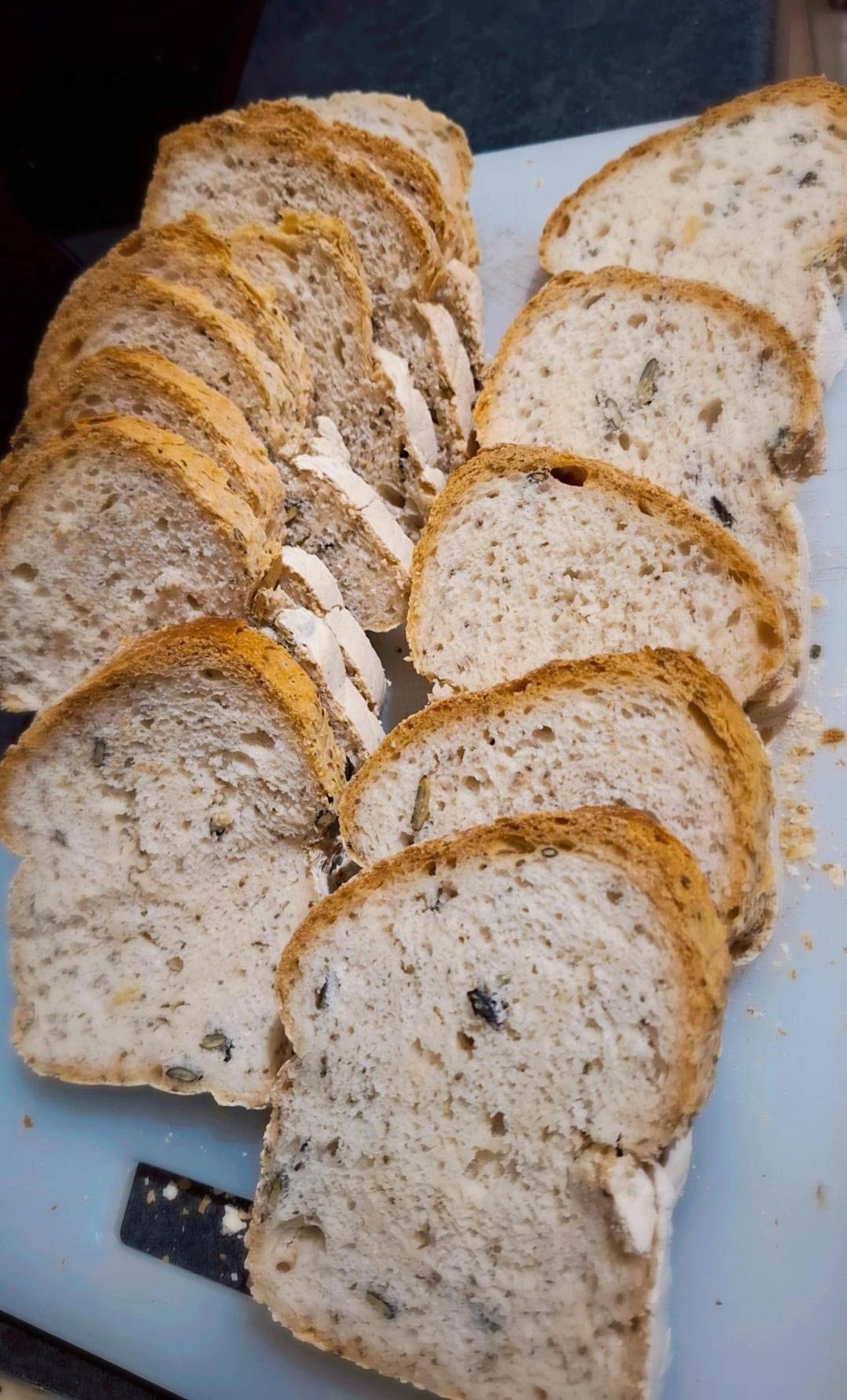 Pain sans gluten aux graines de chia et de courge - Recette Companion Connect XL | Moulinex