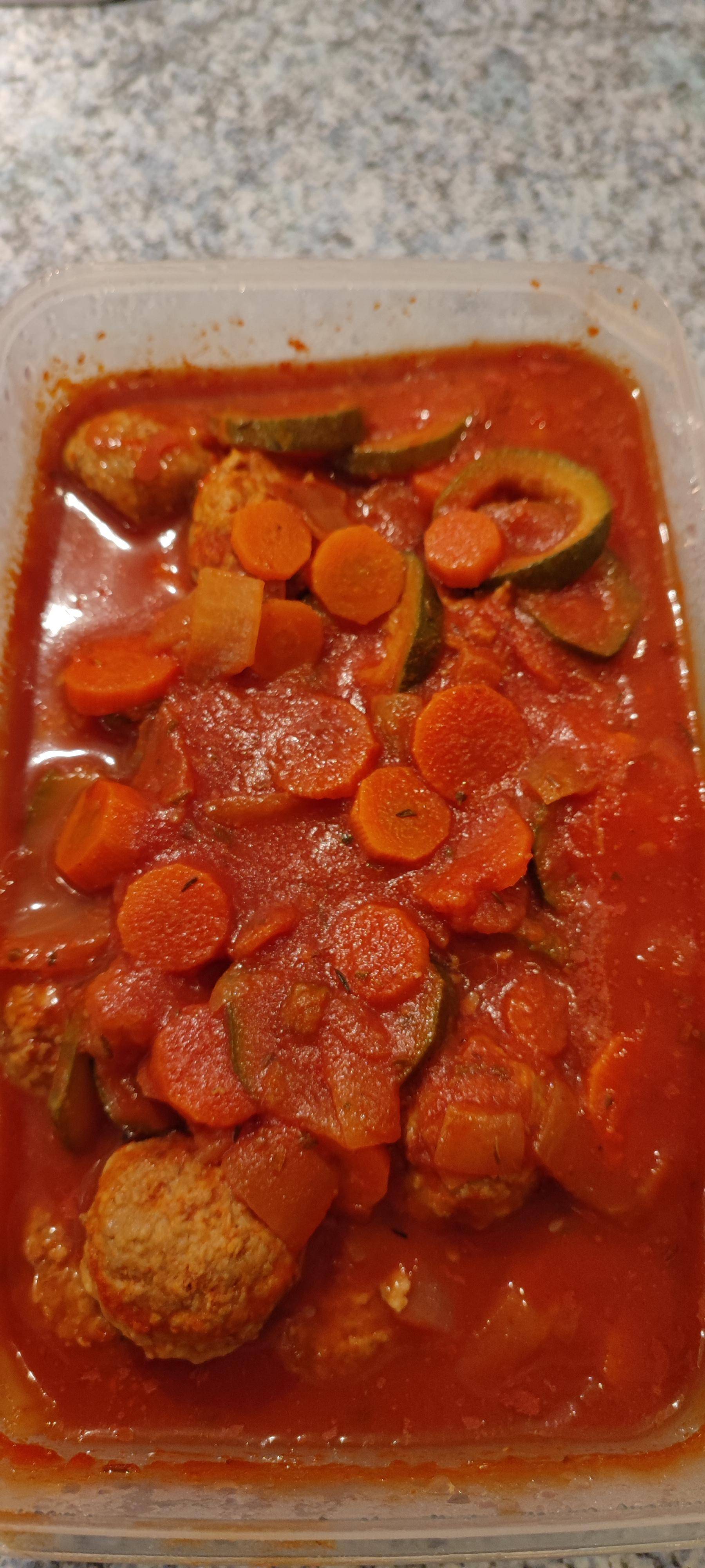 Boulettes de boeuf aux légumes et sauce tomate - Recette Cookeo | Moulinex