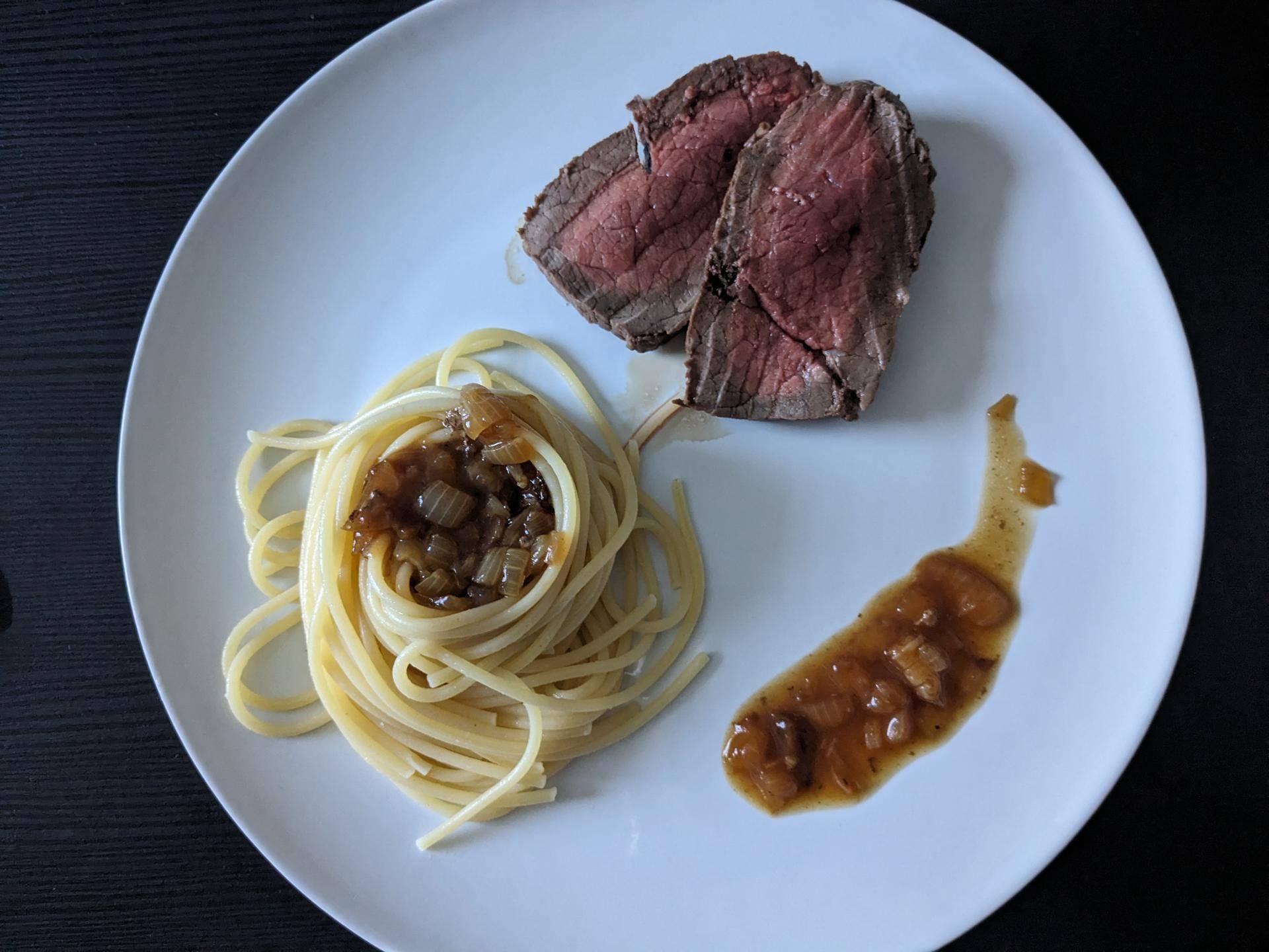Rôti de boeuf aux oignons - Recette Cookeo | Moulinex
